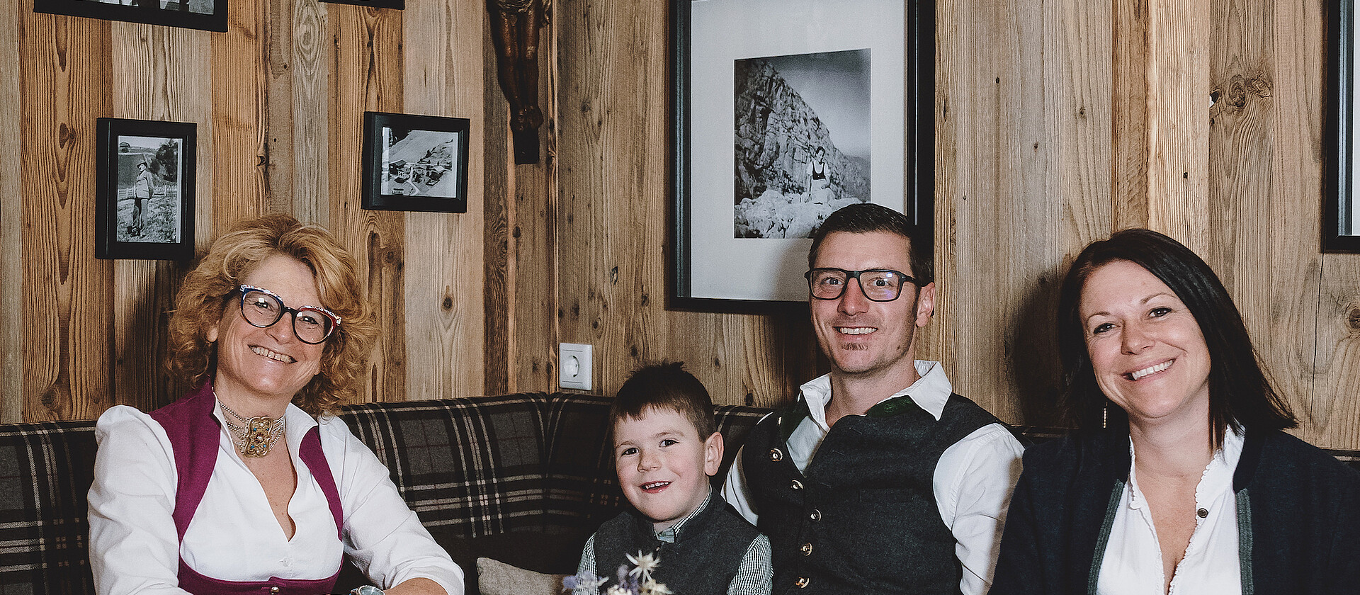 Aufnahmen im Restaurant, Familie Resch im Winter 2023 © Stefanie Oberhauser