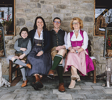 Aufnahmen im Restaurant, Familie Resch im Winter 2023 © Stefanie Oberhauser