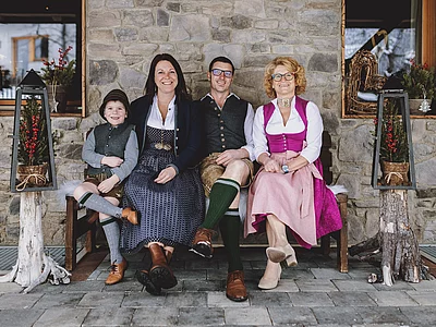 Aufnahmen im Restaurant, Familie Resch im Winter 2023 © Stefanie Oberhauser